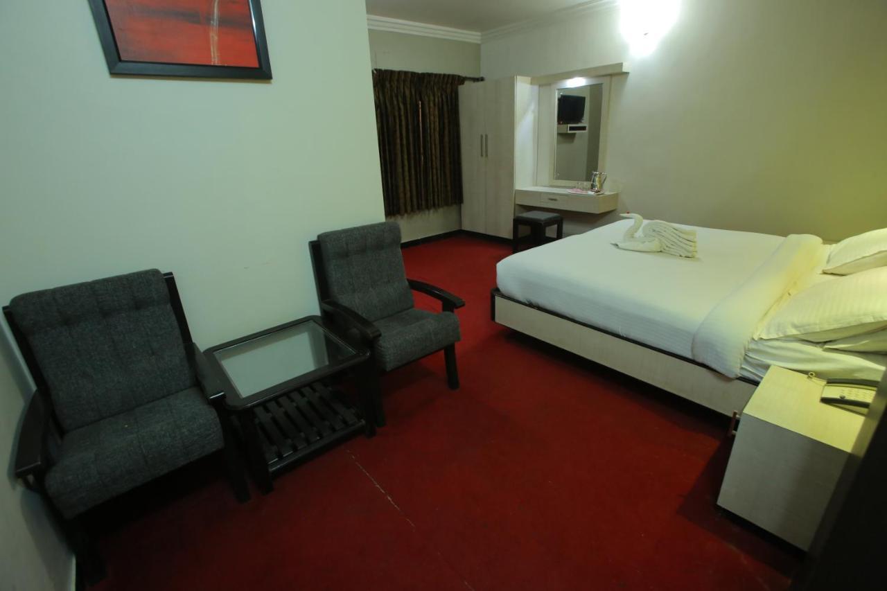 Hotel City Palace Ooty Esterno foto