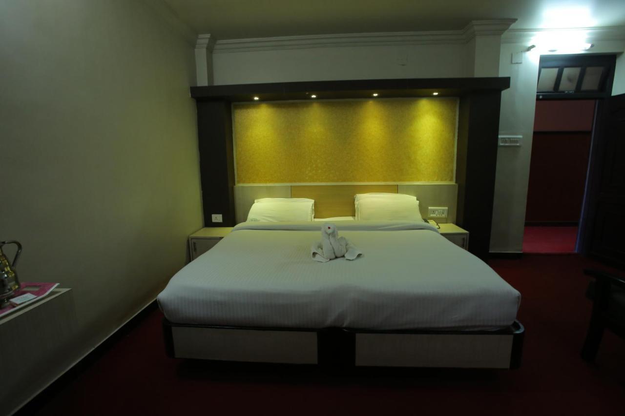 Hotel City Palace Ooty Esterno foto