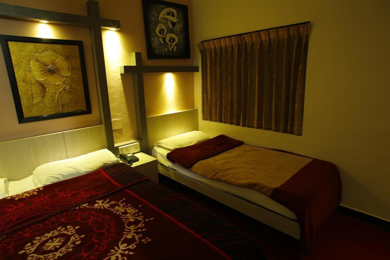 Hotel City Palace Ooty Esterno foto